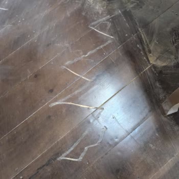 Teslimat Sırasında Parkelerim Çizildi Ve Şikayetime Uzun Süre Yanıt Gelmedi