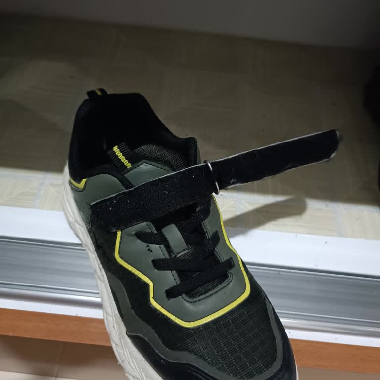 Çıtçıtları Bozulan Ayakkabının Kredi Kartı Kayıtlarıyla Değişim Talebi