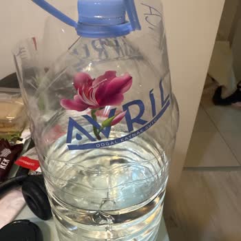 Şok Market’te Satılan Avril Su Markasının Kötü Tadı Ve Sağlık Endişesi