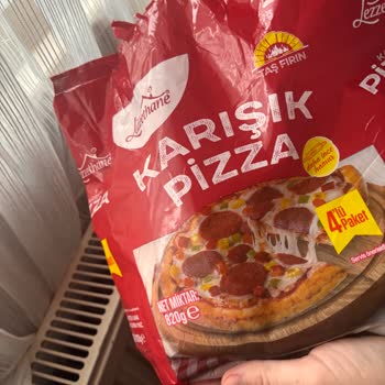 BİM Lezzethane Pizza’da Böcek Sorunu Ve Hijyen İhmaline Yanıt Bekleniyor