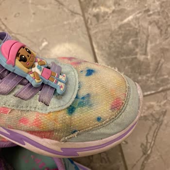 Skechers Çocuk Ayakkabısında Koku Ve Deforme Olma Sorunu, Üretim Kusuru Reddi