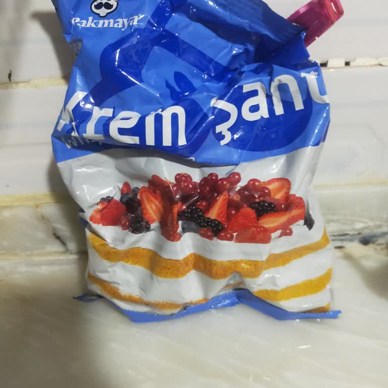 Pakmaya Krem Şantinin Ertesi Gün Kıl Kıvamı