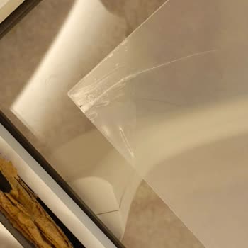 IKEA Kırık Çerçeveler ve Çürük Ahşap İçin Değişim veya İade Talebi