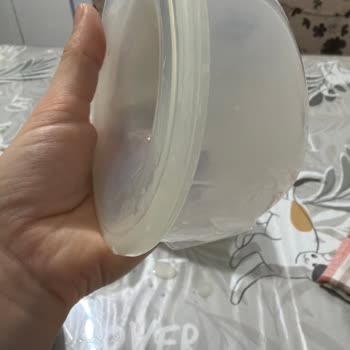 Lansinoh Şarjlı Süt Sağma Pompası Sütü Aşırı Akıtıyor