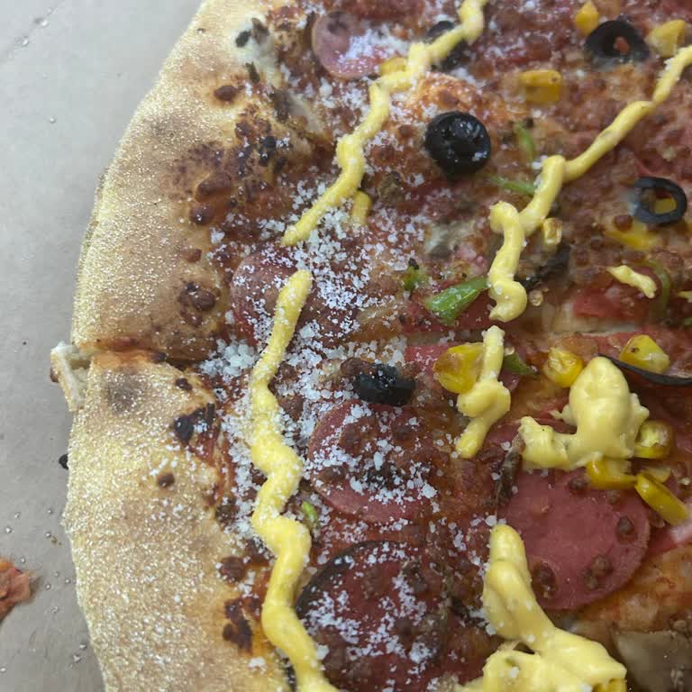 Domino's Pizzasında Aşırı Tuz Tabakası Ve Peynir Kenar Dolgusu Eksikliği, İade Talebi