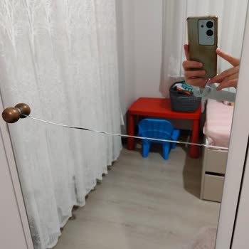 Beş Aylık Beklemede Kırılan Dolap Kapak Ve Çözüm Talebi