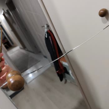 Beş Aylık Beklemede Kırılan Dolap Kapak Ve Çözüm Talebi