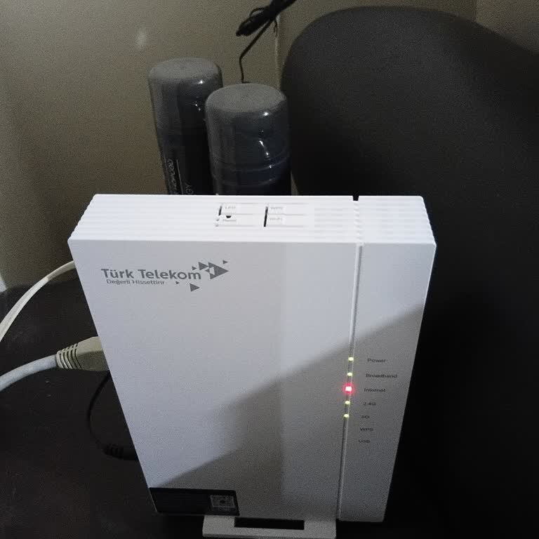 Türk Telekom'da Sürekli Kopan İnternet, Modem Değiştirmeye Rağmen Çözülmüyor