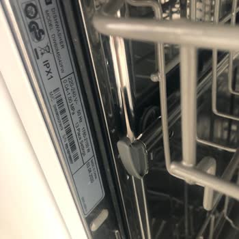 Garanti Kapsamındaki Samsung Bulaşık Makinesinde Paslanma Sorunu Çözülmedi