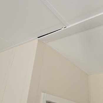 Sözleşme Süresi Aşan Ve Tamamlanmamış Prefabrik Evde Su Sızıntısı Ve Küflenme