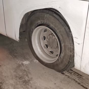 Patlayan Lastik Sonrası Yardım Gelmedi, Yolcu Güvenliği Tehlikede