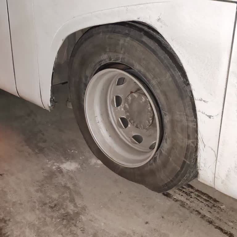Patlayan Lastik Sonrası Yardım Gelmedi, Yolcu Güvenliği Tehlikede