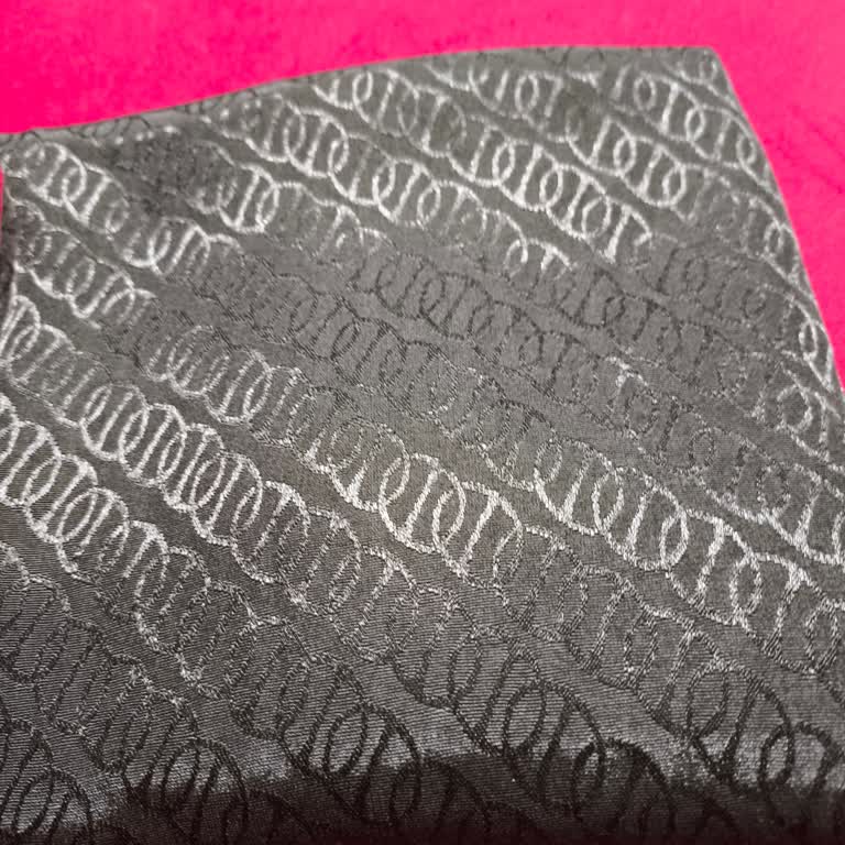 Şalın Renk Farkı Tanıtımla Uyuşmuyor