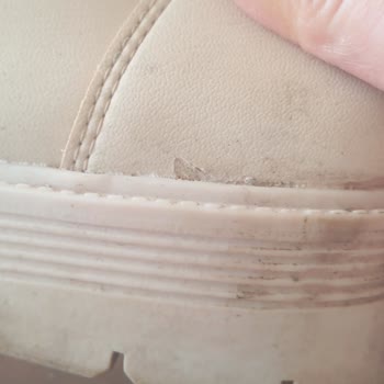 Kısa Sürede Bozulmaya Başlayan Ayakkabının Yapay Zeka İncelemesi Reddedildi, Ücret İadesi Gerekiyor