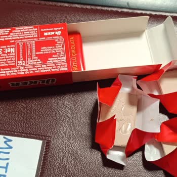 İskonto Gros Market’te Ülker Napoliten Çikolata Beyazlaması Ve Bozulması