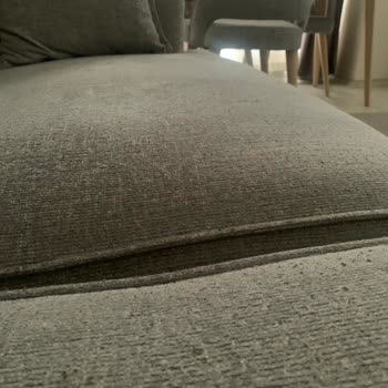 Kısa Sürede Tiftiklenen Koltuk Ve Sandalye Takımlarında Üretim Hatası Ve Değişim Talebi