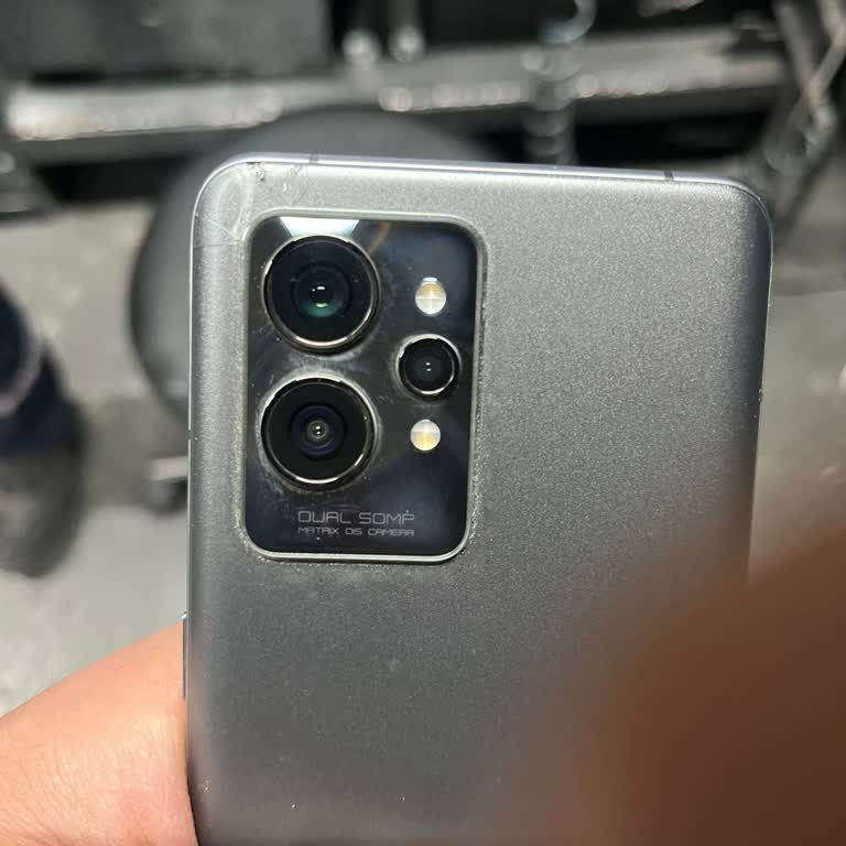 Android 15 Güncellemesi Sonrası Ekranda Yeşil Çizgi Ve Aşırı Isınma