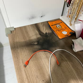 Sinbo Şarjlı El Süpürge Patlaması Ev Yangınına Sebep Oldu