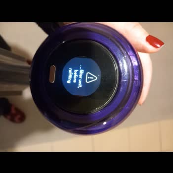 Dyson V12 Süpürgemde Tekrarlayan Filtre Uyarısı Ve Destek Eksikliği