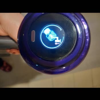 Dyson V12 Süpürgemde Tekrarlayan Filtre Uyarısı Ve Destek Eksikliği