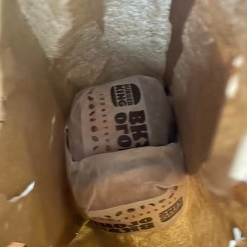 Яндекс.Еда доставила неполный заказ и не отвечает поддержка, прошу вернуть деньги