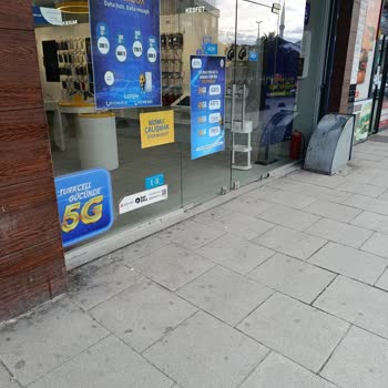 Arnavutköy Merkez Şubesinde İlgisiz Personel Ve Çözüm Bulamama