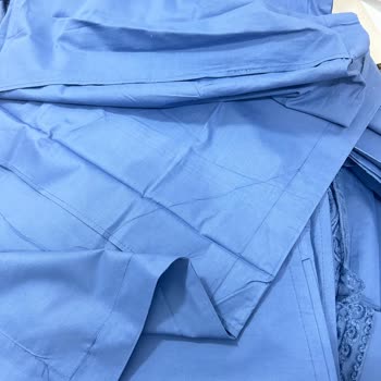 İsabella Setindeki Hatalı Dikiş Ve Yağ Lekesi