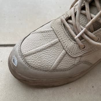 FLO Ayakkabı Yüksek Fiyatlı Botta Deri Soyulması Ve Para İadesi Talebi