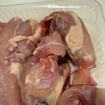 Getir Büyük’te Bozuk Tavuk Ürünü Ve Sürekli Gıda Güvenliği Sorunu