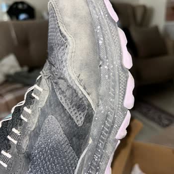 Skechers Ayakkabısında Üç Ayda Üst File Yırtıkları ve Garanti Reddi