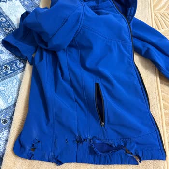 Siemens Çamaşır Makinesinde Kıyafet Yırtılması Ve Değişim İsteği