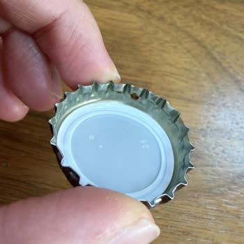 Beypazarı Maden Suyu Şişeyi Açtığımda Kapağın Paslandığını Gördüm