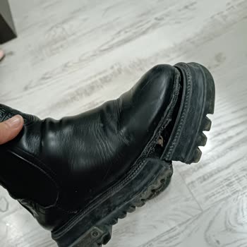 Harley Davidson Botunun Tabanı Çabucak Ayrıldı Ve Müşteri Desteği Yok