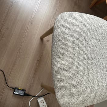 Marmara Forum Enza Home'da Hasarlı Sandalyeler Ve Değişim Talebi