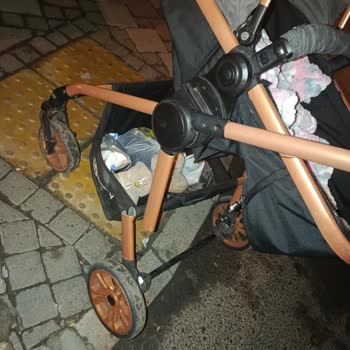 Bebek Arabası Şasi Kırılması Ve Güvenlik Riski İçin Ücret İadesi Talebi