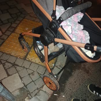 Bebek Arabası Şasi Kırılması Ve Güvenlik Riski İçin Ücret İadesi Talebi