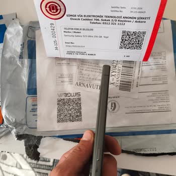 Mükemmel Durum İddiası Yanıltıcı Telefon Çizik Ve Arka Kapak Sorunu Satıcı Cevapsız