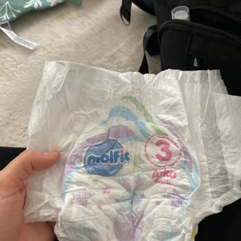 Molfix Bebek Bezi İçindeki Sert Kahverengi Pamuklu Parçalar Hakkında Güvenlik Endişesi