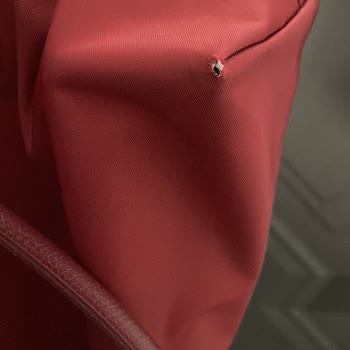 Longchamp Çantasının Kısa Sürede Yırtılması Ve İade Talebi