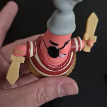 Burger King Çocuk Menüsü Oyuncakları Hızla Deforme Oluyor