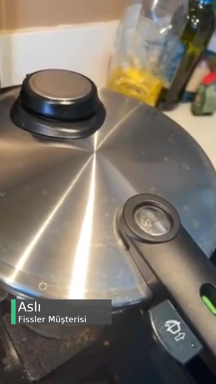Yeni Fissler Düdüklü Hava Kaçırıyor videonun kapak resmi