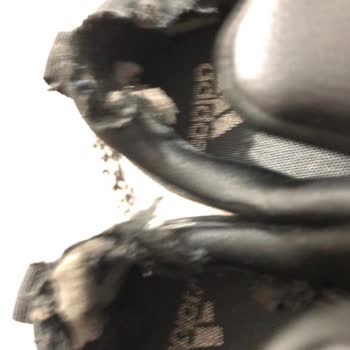 Adidas Ayakkabısının İki Ayda Yırtılması Ve İade Talebi Reddedildi