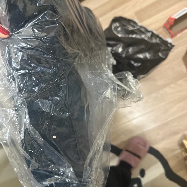 Hediye Paketi İstediğim Ceket Düşük Kalitede Paketlendi