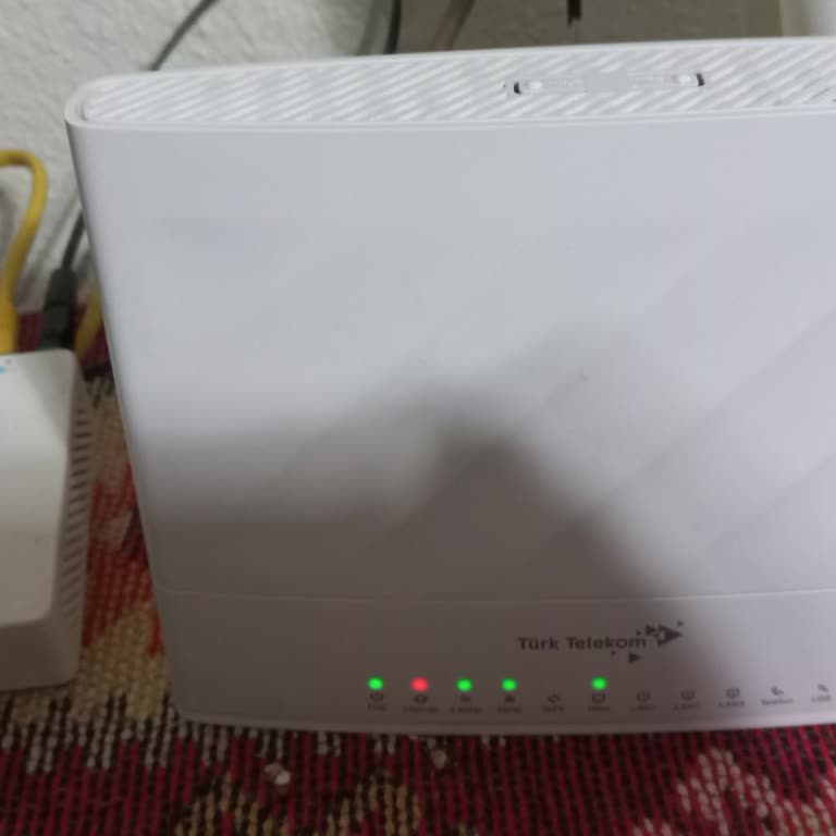 İnternet Kesintisi Çocuğumuzun Sınav Çalışmasını Engelliyor, Çözüm Bekliyoruz