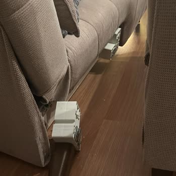 Kelebek Mobilya'da Kırık Koltuk Ve Uzun Tamir Süreciyle İade Talebi