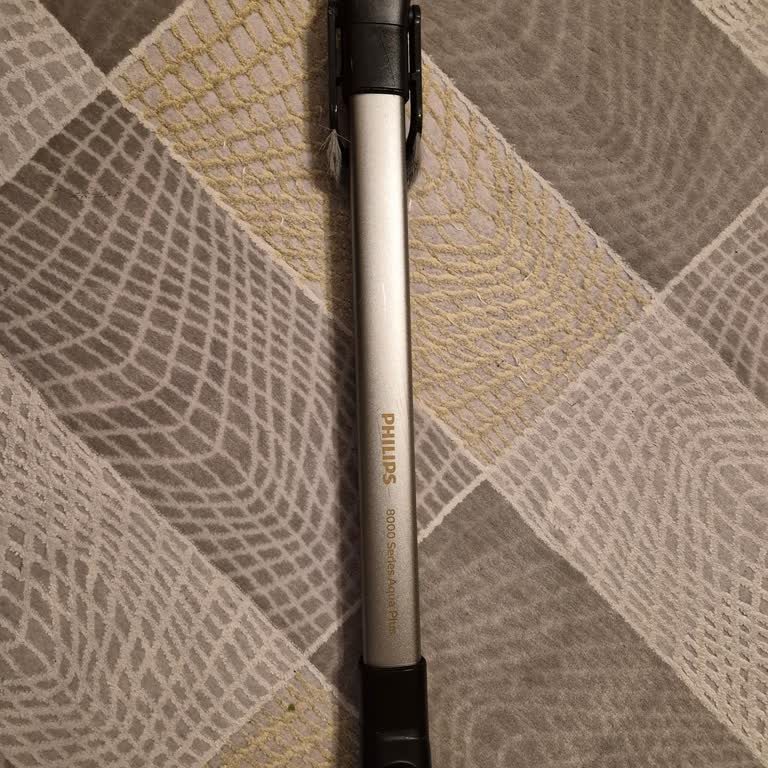 Philips 8000 Dikey Süpürge Birleşim Parçasının Kırılması Ve Kullanılamaz Duruma Gelmesi