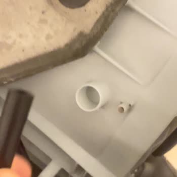 Kelepçesiz Hortum Ve Amortisör Arızası Bosch Çamaşır Makinesinde 9600 TL Masraf