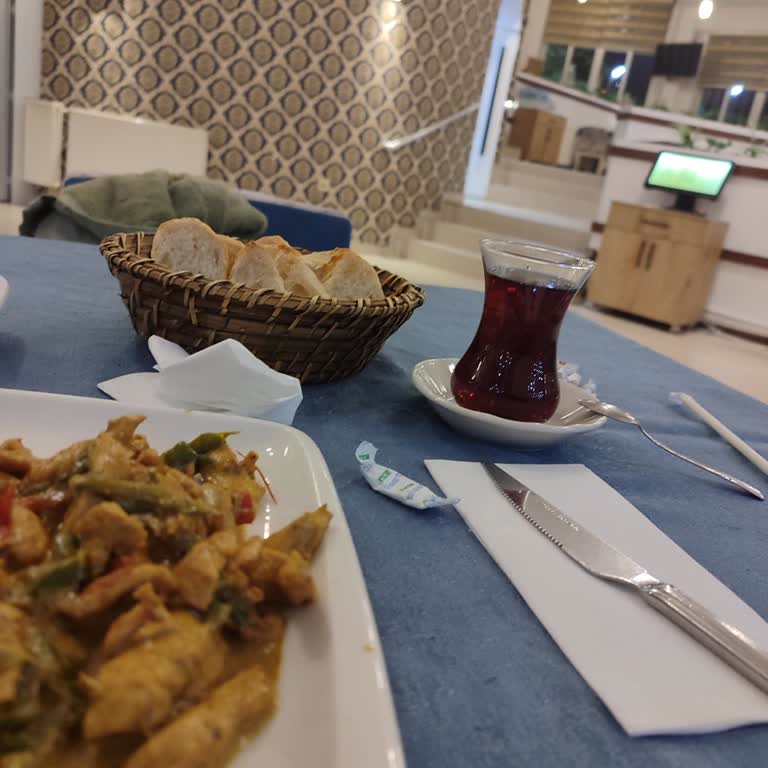 Ihlamur Kafe Restoran’da Garsonun Saygısız Üslubu!