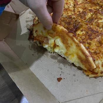 Domino’s Pizza’da Yarı Pişmiş Ürün Ve Cevapsız Müşteri Şikayeti
