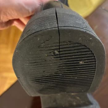 Elle Shoes’ta Tekrarlayan Ayıplı Botlar Ve İade Reddine Karşı Şikayet